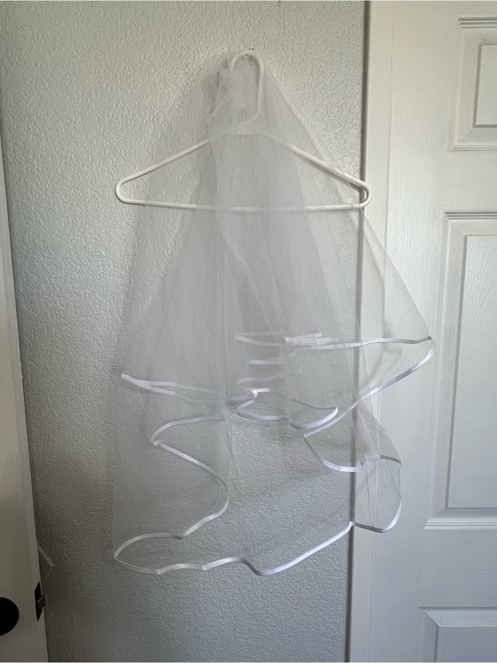 White Tiered Bridal Veil with Satin Ribbon Edge & Comb | Wedding Veil